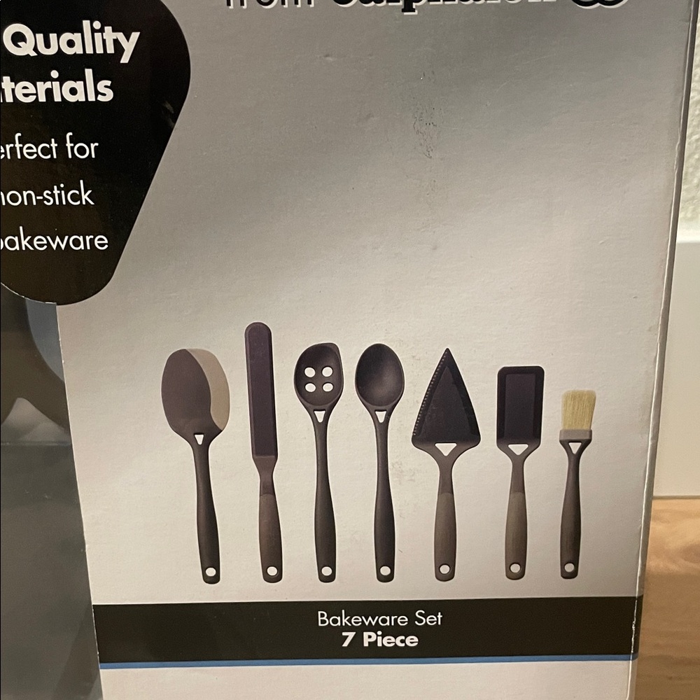 Calphalon Kitchen Essentials Bakeware Set - Grey - Picture 2 of 5